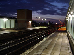 Bahnstein Richtung Norden des S-Bahnhof Schöneweide