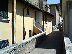 Perugia, via del acquedotto